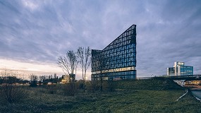 Foto de Wicona aplica sus soluciones en mergence, el nuevo smbolo urbano de Rennes