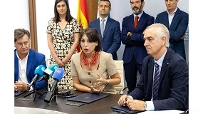 Foto de Abanca, la Xunta y Fegaes firman un convenio para facilitar el acceso a servicios bancarios en municipios de menos de 20.000 habitantes
