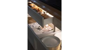 Foto de Atmósferas únicas con iluminación integrada en muebles de cocina