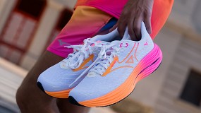 Foto de Mizuno presenta su nuevo pack Hanabi para brillar sobre el asfalto