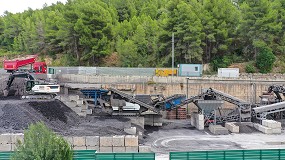 Foto de Maquinaria Kleemann para el tratamiento de escoria altamente abrasiva en Barcelona