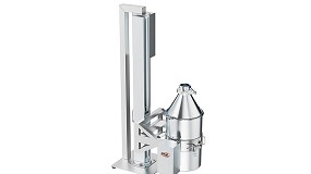 Lleal ofrece el elevador de columnas Drumlift Pro para la manipulacin segura de bidones y contenedores