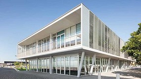 Isopan Ibrica presenta el sistema de cubiertas Isodeck PVSteel: Un diseo resistente y con eficiencia energtica