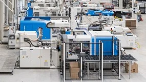 Foto de Fabricante de componentes para veculos de luxo cresce com maquinaria da KraussMaffei