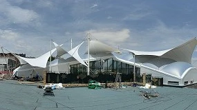 Foto de Cinco velas para a nova claraboia em La Vaguada