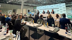 Arburg muestra msculo tecnolgico en la K 2025 con las nuevas mquinas Trend y un ambicioso mensaje