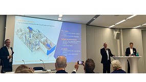 Foto de Innovacin en procesos de refuerzo y eficiencia energtica en el stand de KraussMaffei en Dsseldorf