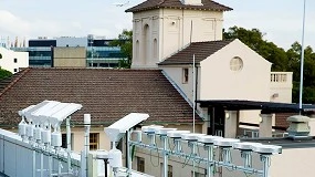 Foto de Una pintura polimérica convierte los tejados en generadores de agua y superficies refrigerantes