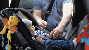 AESVi alerta del peligro de llevar el abrigo puesto en el coche