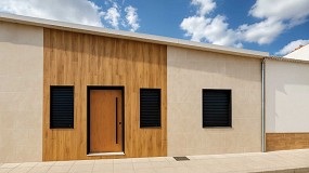 Foto de Persianas de extrusi�n de Persax en una rehabilitaci�n urbana: de local comercial a vivienda confortable y segura