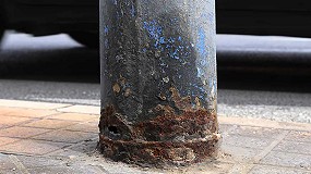 Corrosi�n por orines de perro: un factor de deterioro cada vez m�s relevante para el alumbrado p�blico en ciudades con alta densidad de mascotas