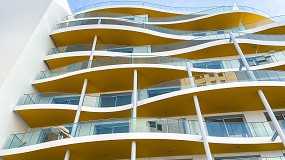 Comenza integra el sistema GlassFit SV-1401 en la fachada curva del complejo Naraya