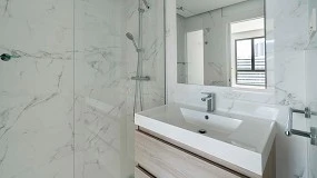 Foto de Baños industrializados con sello Porcelanosa en la ‘smart city’ diseñada por Estudio Lamela