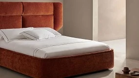 Foto de Senttix presenta dos piezas de su colección The Senttix Beds Book: el cabecero Flow y la cama abatible Band