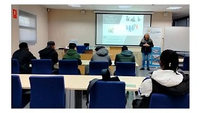 Foto de Fundación Pulsar da un curso de Operador de Carretillas Elevadoras