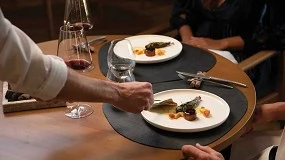 Foto de Carmela Martí traslada el diseño textil a la experiencia gastronómica en restaurantes de referencia