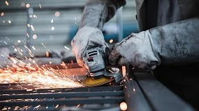 Foto de Nuevas ayudas por valor de 3,3 millones de euros para comunidades energéticas, descarbonización industrial y renovación de flotas empresariales