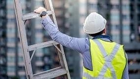 Foto de Tropezones, resbalones y caídas en el sector de la fabricación de pinturas y barnices