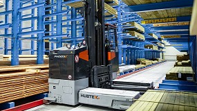 Tabs estandariza el manejo de cargas largas con 12 carretillas multidireccionales Phoenix de Hubtex