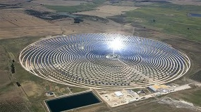 Foto de La termosolar generó 3.691 GWh en 2025 y registró un 32% de producción nocturna