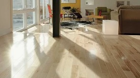 Foto de Adhesivos para pavimentos ligeros: innovación y precisión con Kerakoll