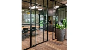 Foto de Forster apresenta nova porta de correr e refor�a seguran�a passiva