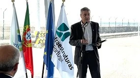 Foto de Obras p�blicas: consigna��o da empreitada porto de Set�bal a Praias do Sado na Linha do Sul