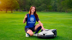Foto de Husqvarna nombra a Aitana Bonmat� embajadora de su robot cortac�sped Automower