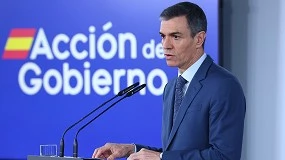 Foto de El Gobierno aprueba un Real Decreto-ley que baja los impuestos de la luz y los combustibles e impulsa la instalación de energías renovables