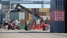 Foto de Pneus BKT mant�m o porto de Estrasburgo em movimento