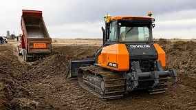 Foto de Develon amplia a sua gama de bulldozers com o DD100 para nivelamento de precis�o