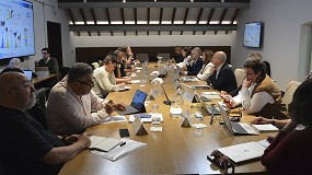 Foto de El MAPA defiende que los precios de la leche en Espa�a en 2025 son mayores que la media europea