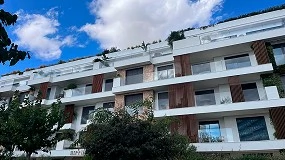 Foto de Hippiements, el complejo residencial que cubre el 100% de sus necesidades térmicas de forma sostenible