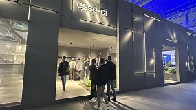 Foto de Resistencia y elegancia en espacios exteriores