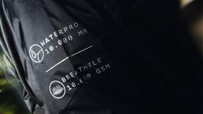 Joma presenta su nuevo chubasquero de trail running