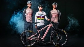 Foto de Moustache refuerza su presencia en ‘e-Enduro’ con un equipo ampliado