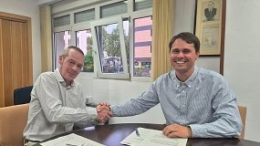 Foto de Aedive y Avce suscriben un acuerdo para impulsar la movilidad eléctrica compartida en España