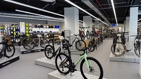 Foto de Decathlon refuerza su apuesta urbana con una megatienda ciclista en Madrid Río