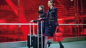 Foto de Los uniformes de Iberia diseñados por Teresa Helbig se exponen en el Museo del Traje