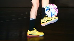 Foto de Joma introduce una placa de carbono estabilizadora en su nueva Top Flex Ultimate