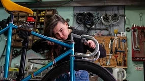 Foto de El Gremi de Comerciants de Bicicletes de Catalunya prepara la primera formación específica de mecánica dirigida a mujeres