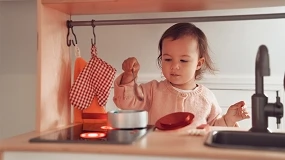 Foto de Imitación hogar y entorno, juguetes para acercar a los niños al mundo de los adultos