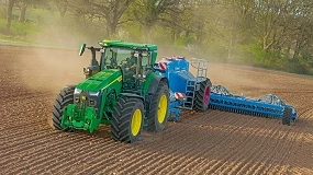 Foto de John Deere impulsa la productividad con la actualización de la Serie 8