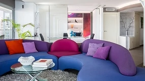 Foto de 118 Studio Works recrea una vivienda mediterránea flexible y funcional