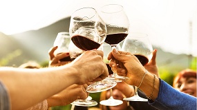 Los hombres que consumen vino de forma moderada presentan una edad biol�gica m�s baja, seg�n un estudio