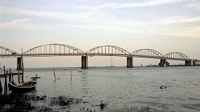 Foto de Obras p�blicas: arrancam os trabalhos de reabilita��o da ponte Marechal Carmona