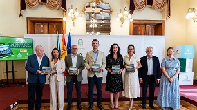 Foto de La Junta de Andaluc�a y la Diputaci�n de Almer�a editan una gu�a que recoge �la evoluci�n y el �xito� de la agricultura de invernadero almeriense