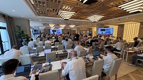 Foto de La XLV Asamblea General de Anagrual �ilumina� Vigo m�s all� de la Navidad