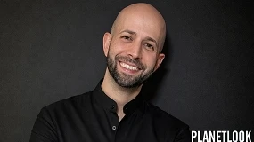 Foto de Los 10 errores que cometemos con el cabello después de los 50 (y que el verano empeora)