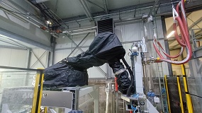 Protecci�n robotizada en entornos qu�micos: la importancia de las fundas para robots en el llenado de bidones